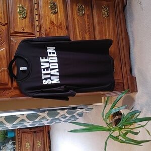 💚WOMEN'S STEVE MADDEN T-SHIRT